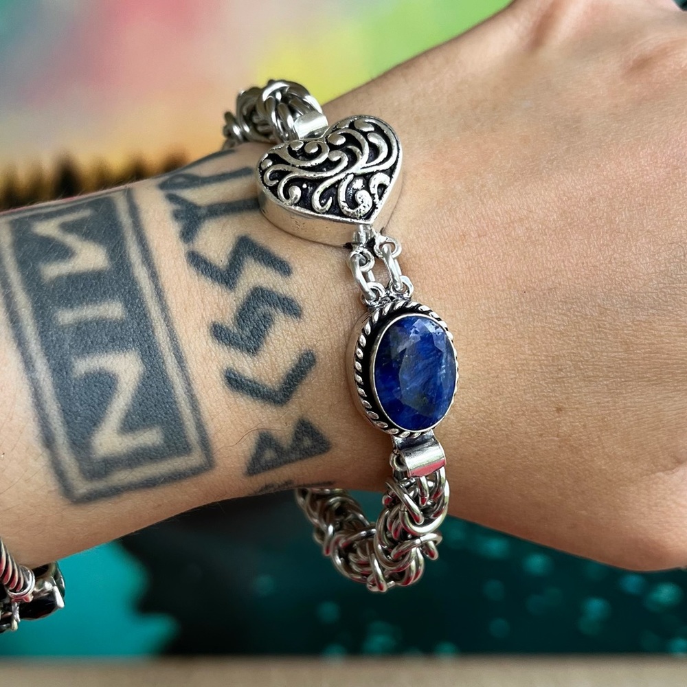stainless steel maille link bracelet with blue sapphire gem & heart charm clasp - Picture 5 of 12